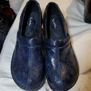 Thom McAn Blue Embossed Women's Shoes